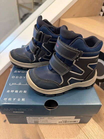 GEOX Winter boots , Shoes 8.5 (Toddler:2-4yr)