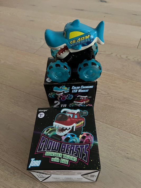 Glow Beasts Monster Truck with Bite