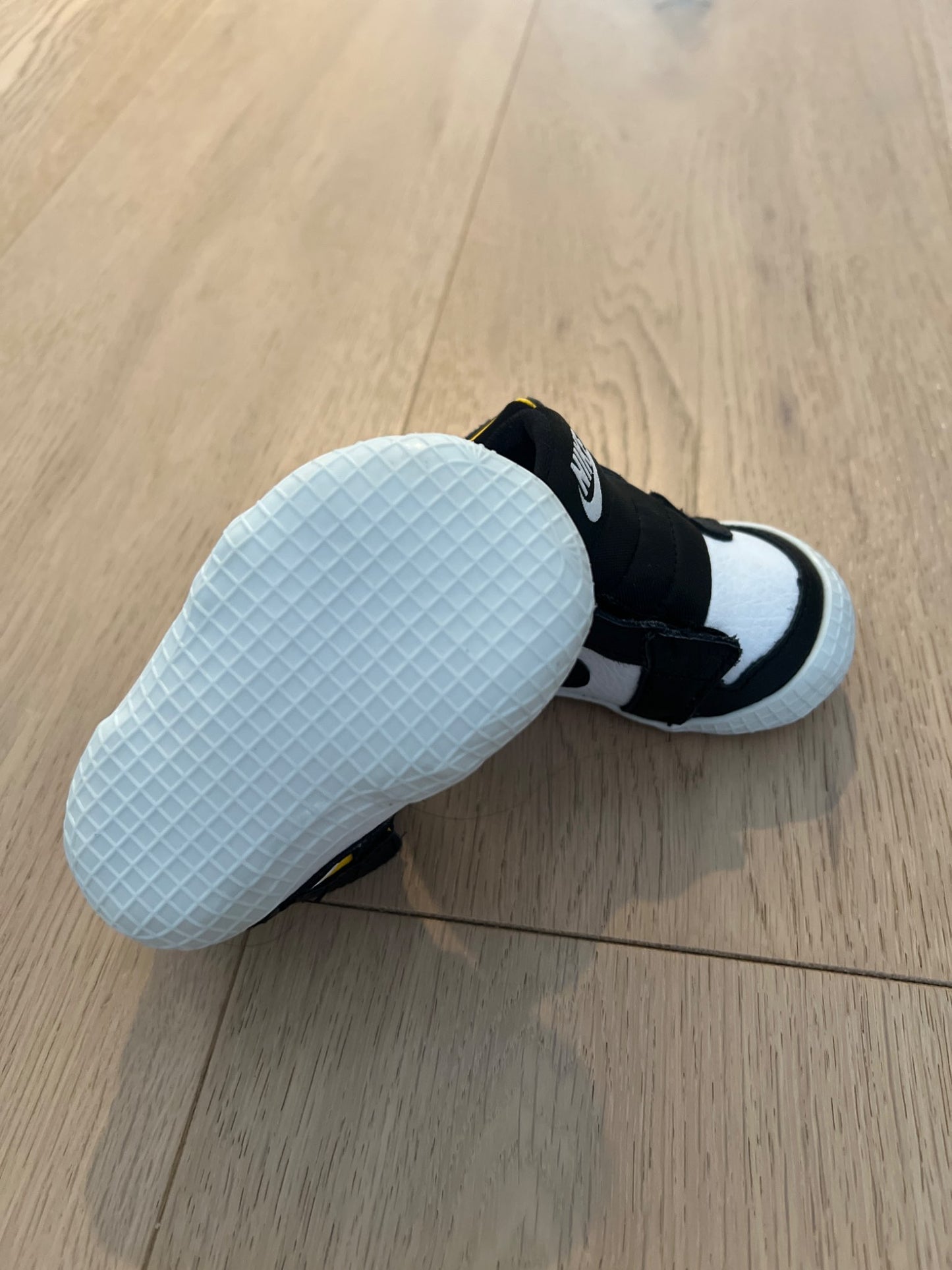 2C Nike Jordans Crib Shoe , Shoes 2 (Baby: 0-12 mth)