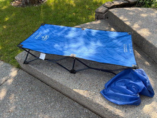 Foldable sleeping cot