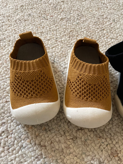 Baby Shoes x2 , Shoes 1 (Baby: 0-12 mth)
