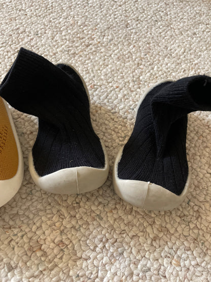 Baby Shoes x2 , Shoes 1 (Baby: 0-12 mth)