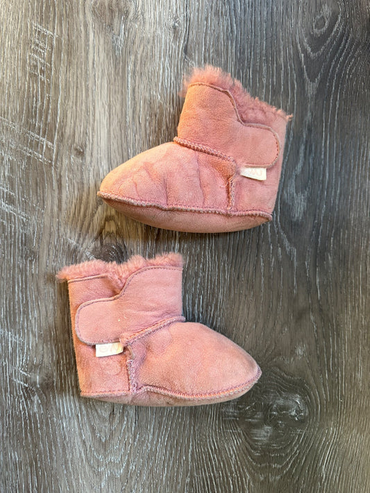 EMU sheepskin baby booties, pink, 12-18 months, VGUC , Shoes 4.5 (Walkers:12-24 mth)