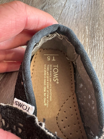 TOMS shoes, Size 5, VGUC, Shoes 5 (Walkers:12-24 mth)