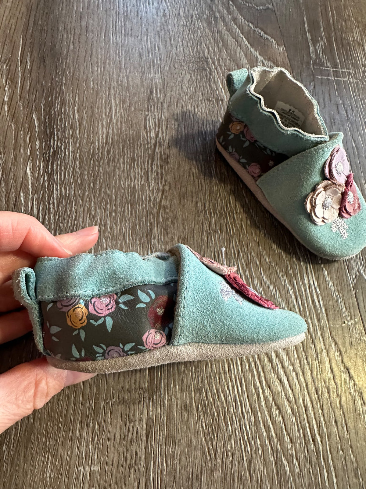 Leather Slip on shoes, 0-6 months, Like New, Shoes 0 (Baby: 0-12 mth)