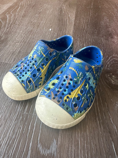 Native Slip on Shoes, Size c5, EUC, Shoes 5 (Walkers:12-24 mth)
