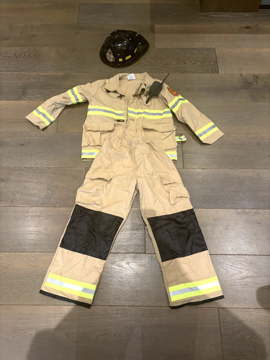 EUC 3 Piece Firefighter Costume Size 7/8, Kids 7 & 8 (small)