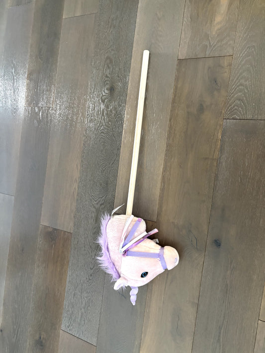 VGUC Toys R Us  "Stick Unicorn" Toy