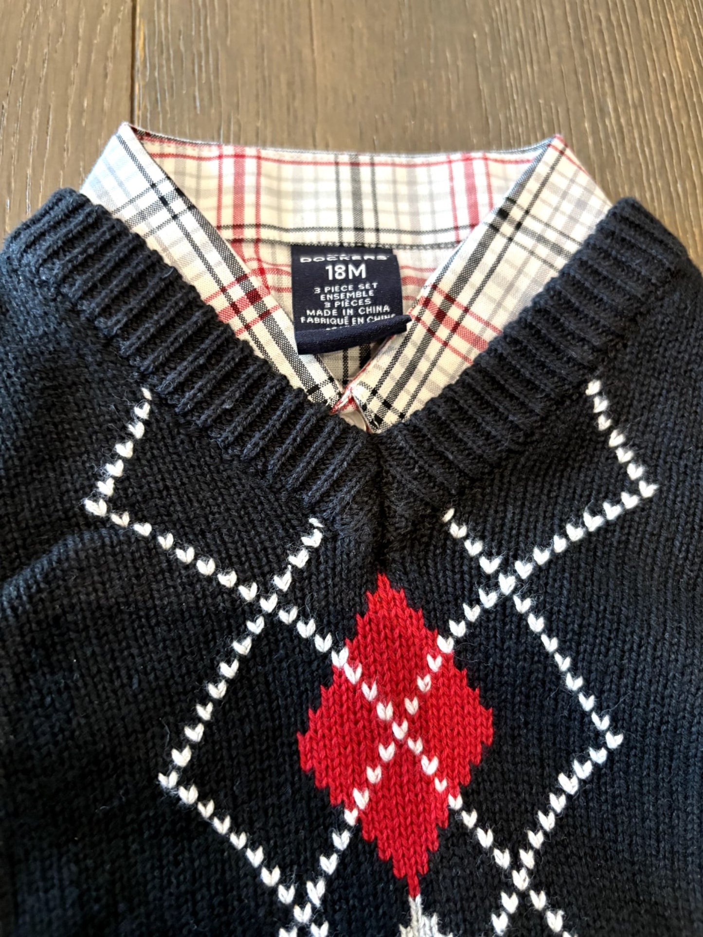 NWT - Dockers 3 piece Set - Size 18M, Kids 18 Month (12-18M)