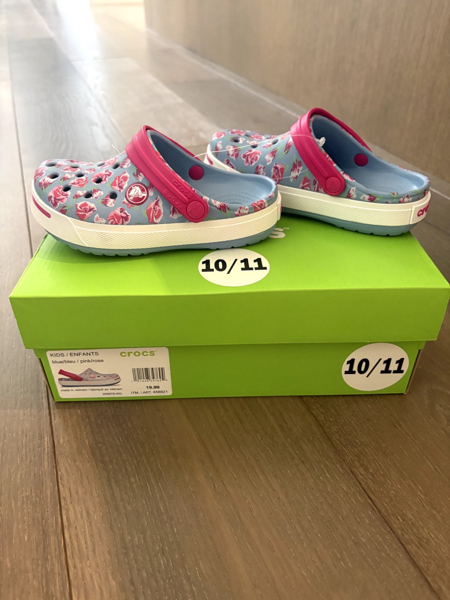 NWT Kids CROCS - Size  10/11 Blue/Pink Floral Pattern, Shoes 10 (Toddler:2-4yr)