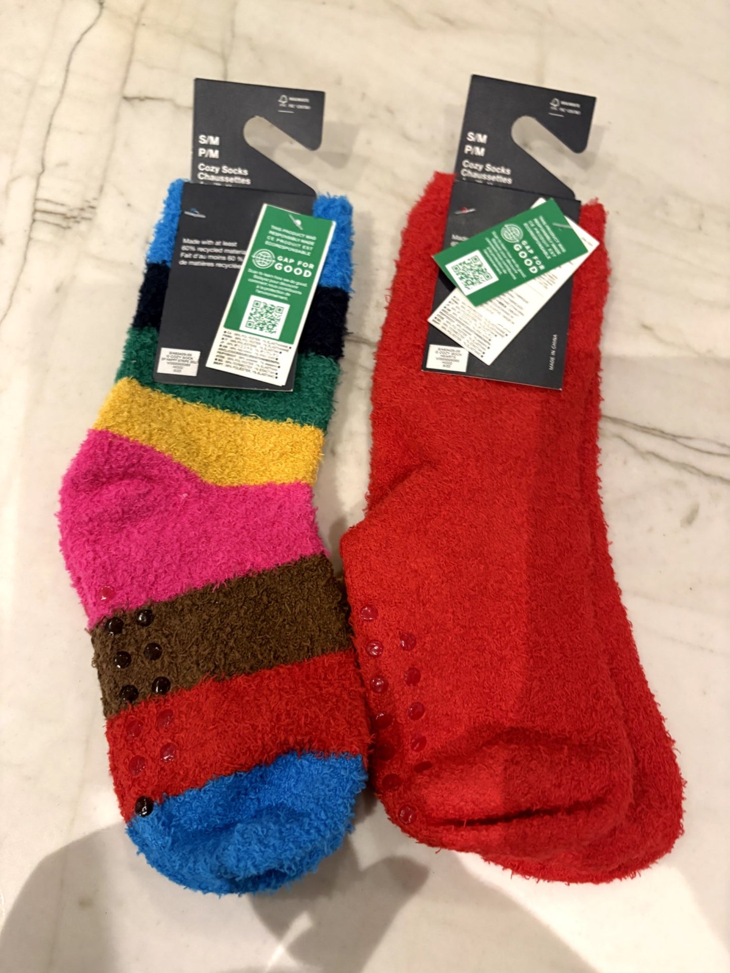 NWT 2 Pairs of GAP Kids Cozy Socks - Size S/M