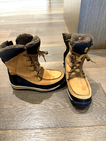 VGUC Timberland - Kids' (Junior) Chillberg HP Waterproof Boots Size 5, Shoes 5 (Big Kids:8–12yr)