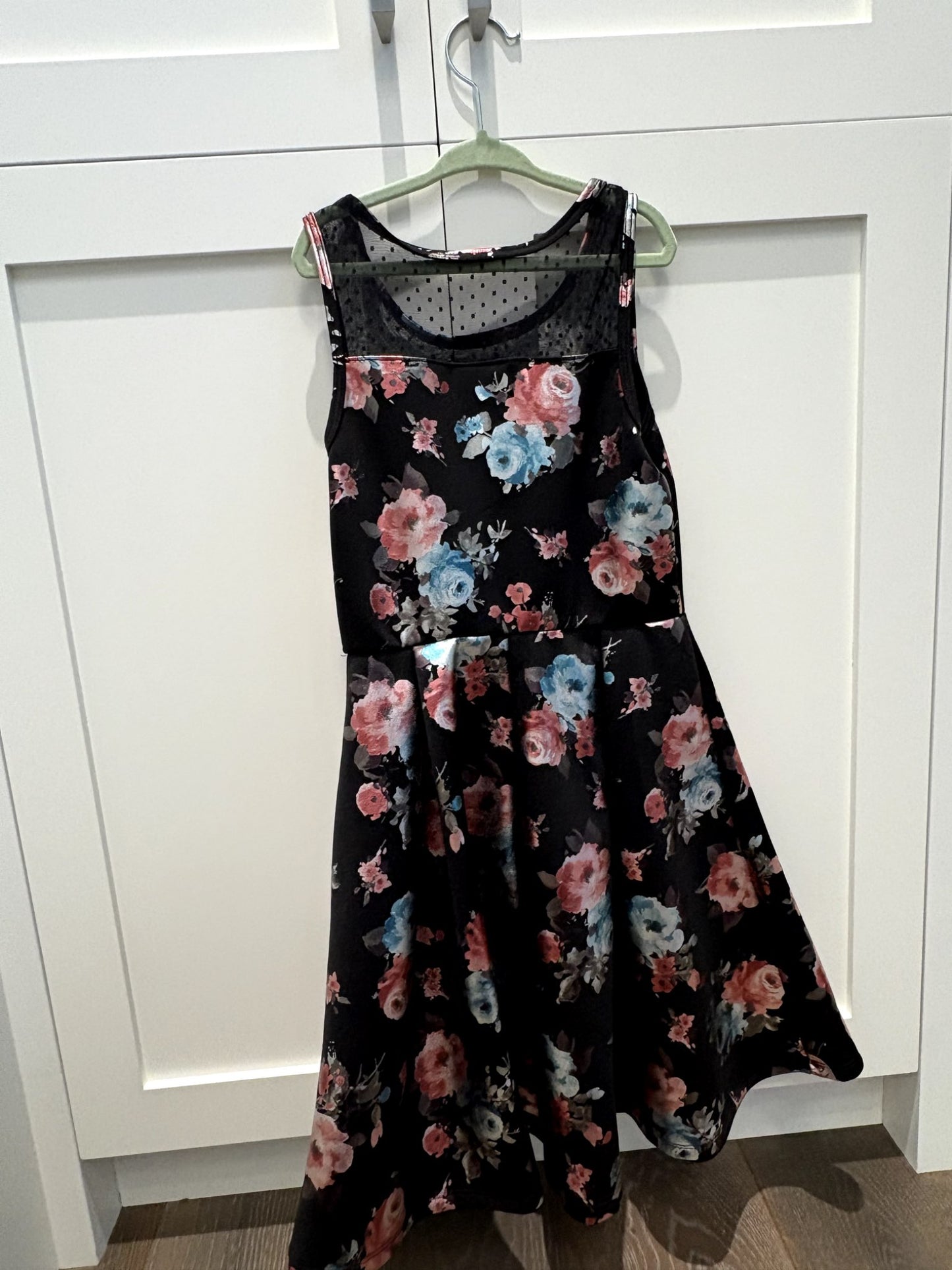 EUC "Paper Doll" Dress - Size 10, Kids 10 (medium)