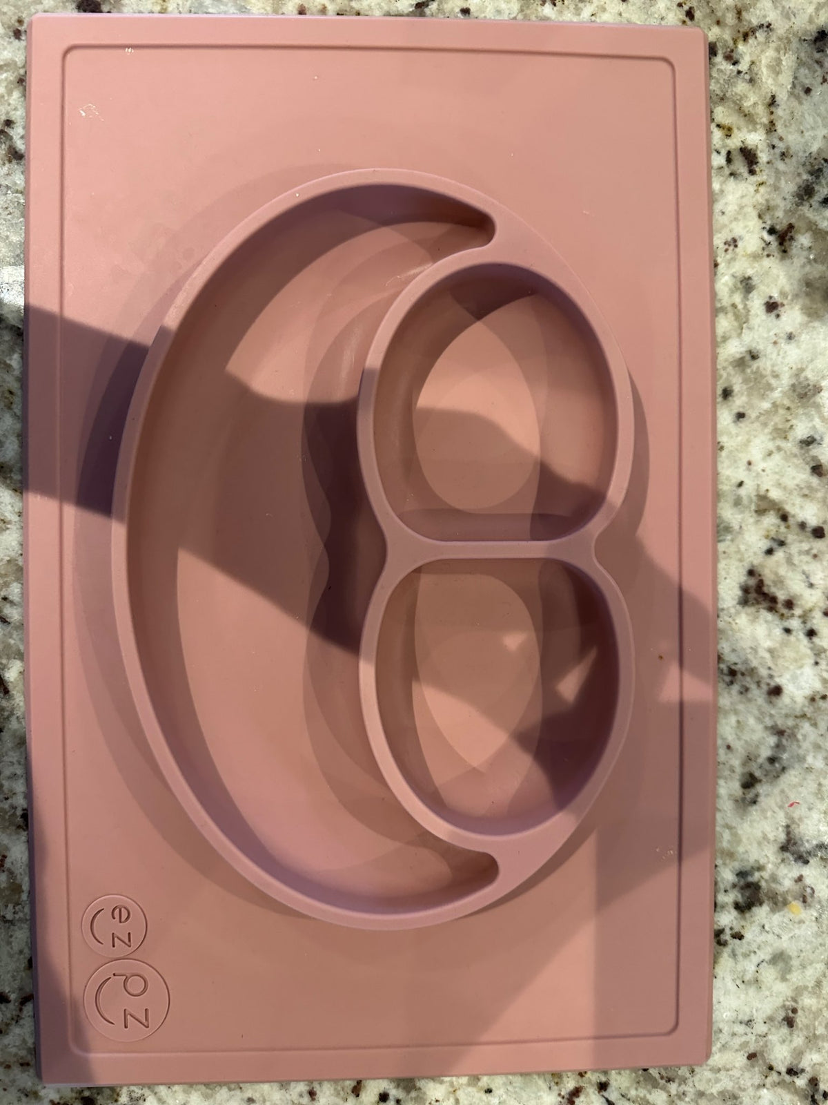 EZPZ happy place mat in blush