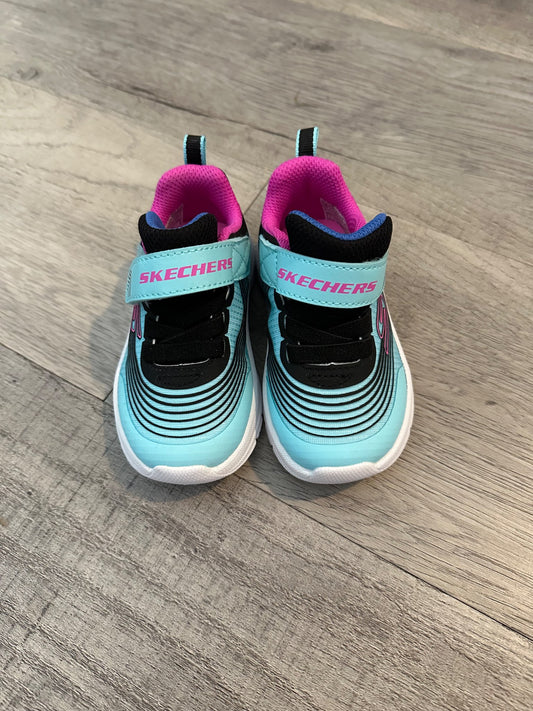 Sketchers Runners, Blue, Size 6, Toddler Girls, never worn, Shoes 6 (Walkers:12-24 mth)