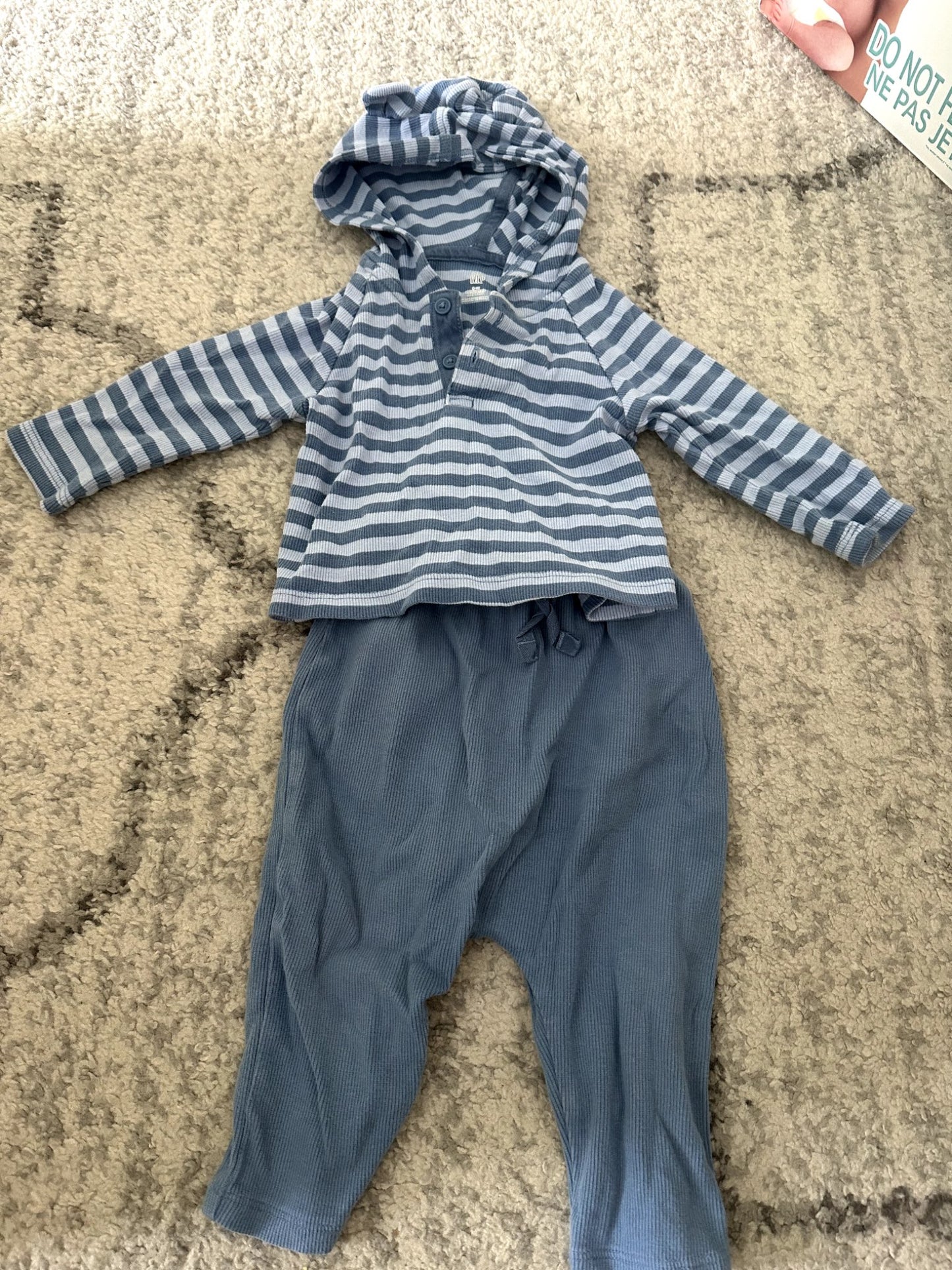 Baby Gap Matching Sweater and Pants Blue Set - 6-12M, Kids 12 Month (9-12M)