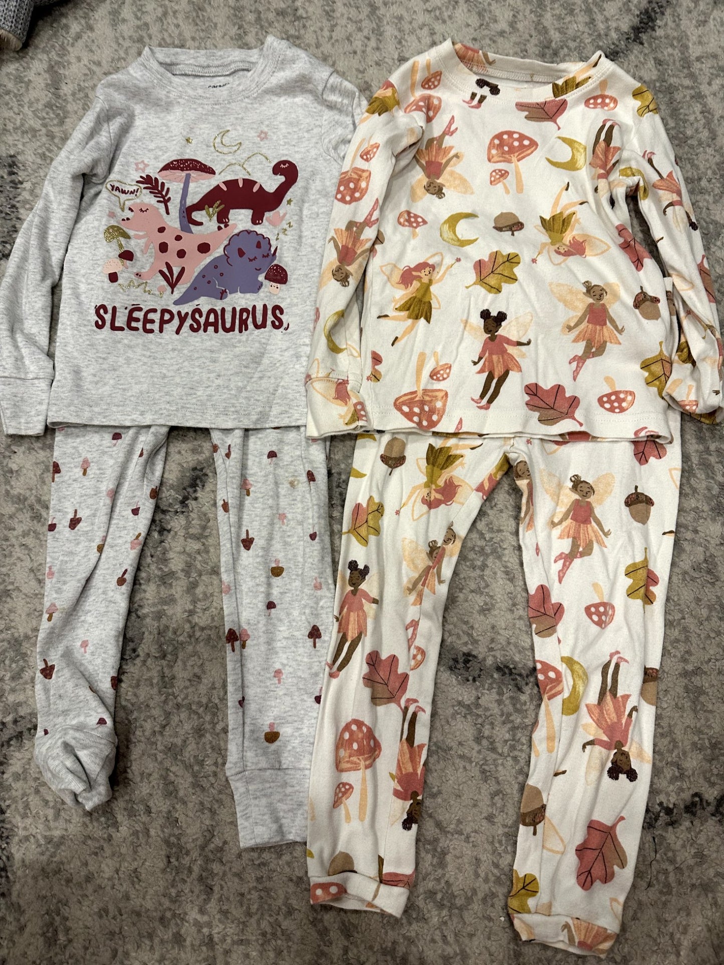 Carters Pajamas (2) 3T, Kids 3T