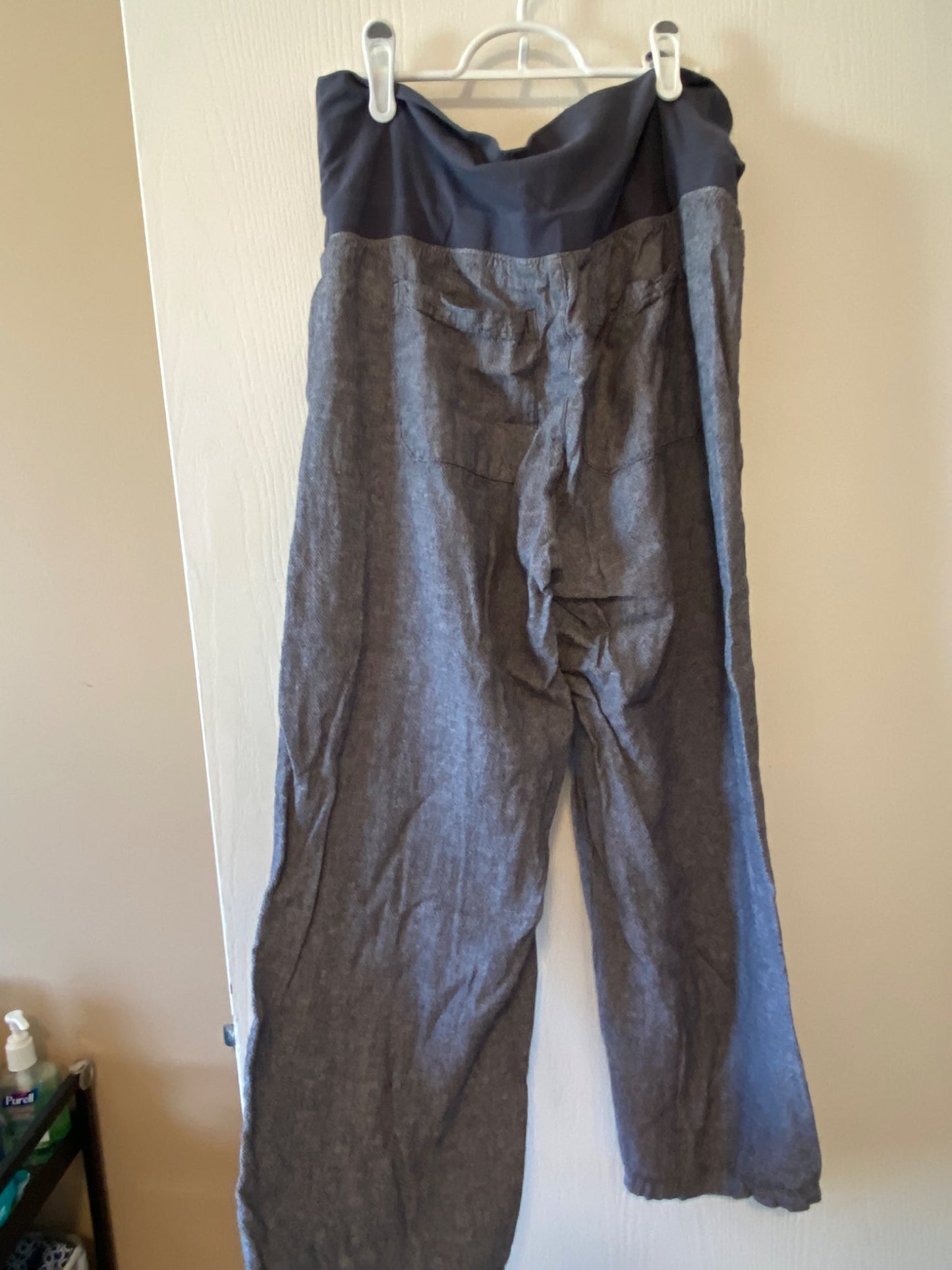 Maternity Pants size M , Maternity M (8-10)