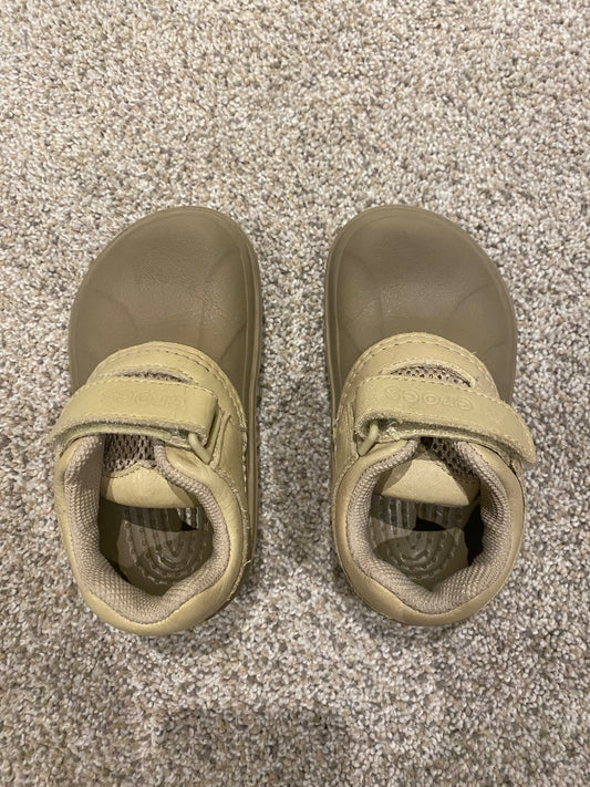 Crocs toddler boy walking shoes size 8.5, Shoes 8.5 (Toddler:2-4yr)