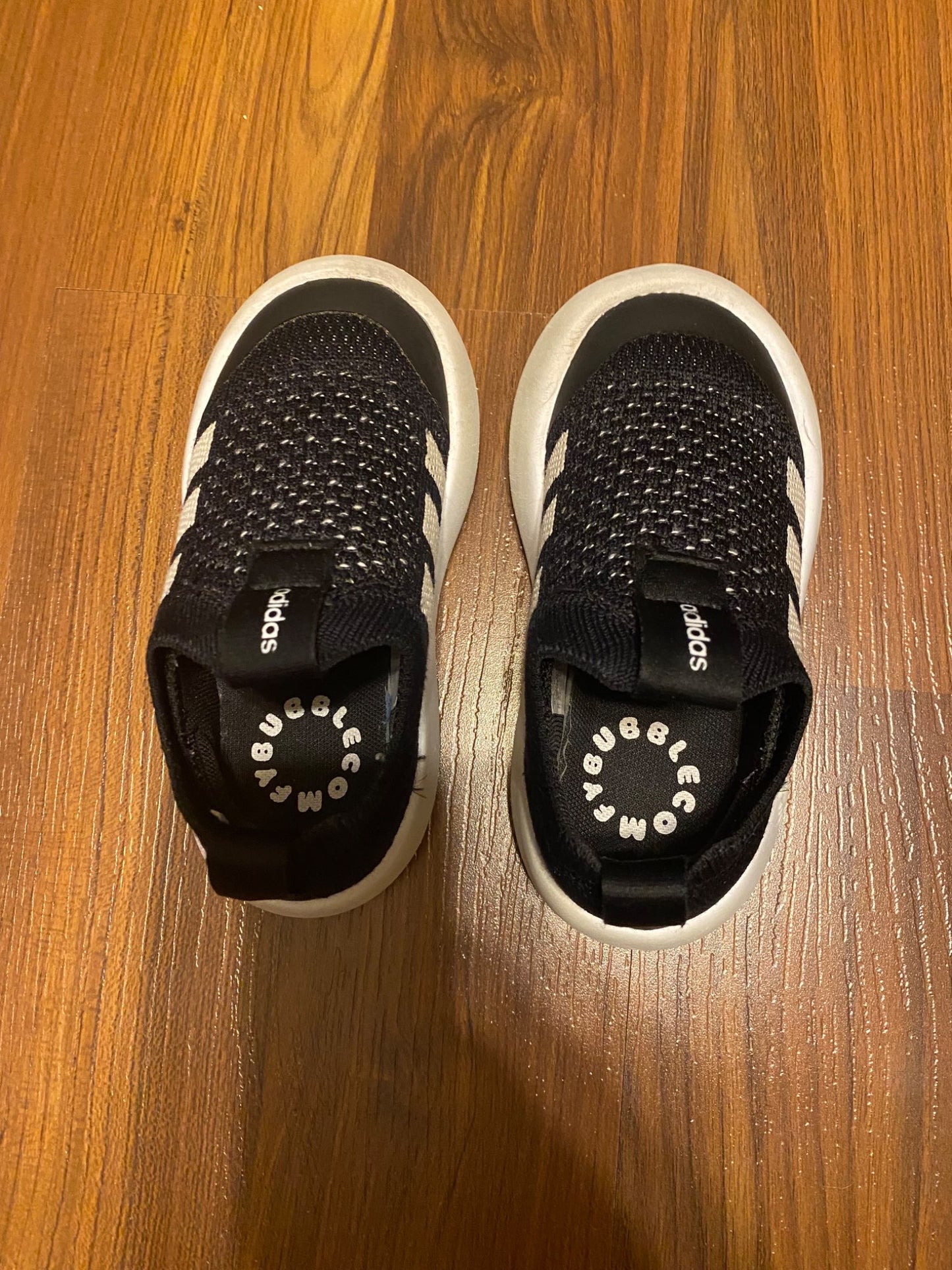 Adidas Bubble Comfy toddler shoes size US 8.5, Shoes 8.5 (Toddler:2-4yr)