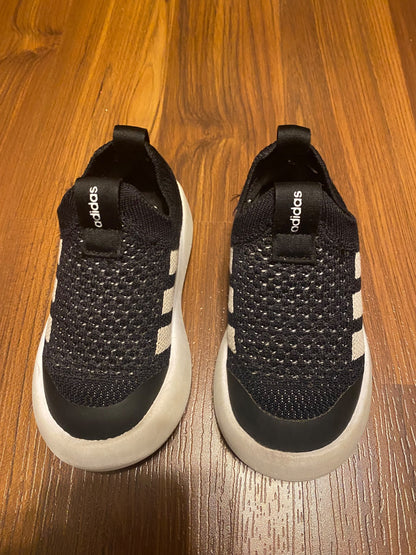Adidas Bubble Comfy toddler shoes size US 8.5, Shoes 8.5 (Toddler:2-4yr)