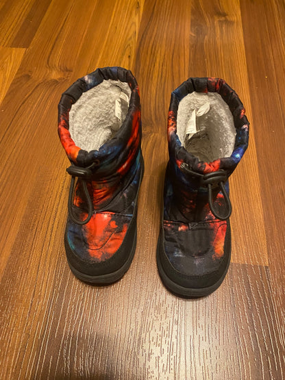 Toddler boy winter boots size 8 US, Shoes 8 (Toddler:2-4yr)