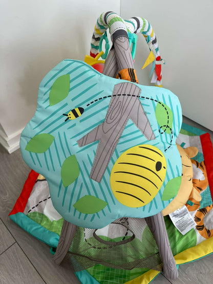 Bright Starts Winnie the Pooh Happy as Can Bee Activity Gym