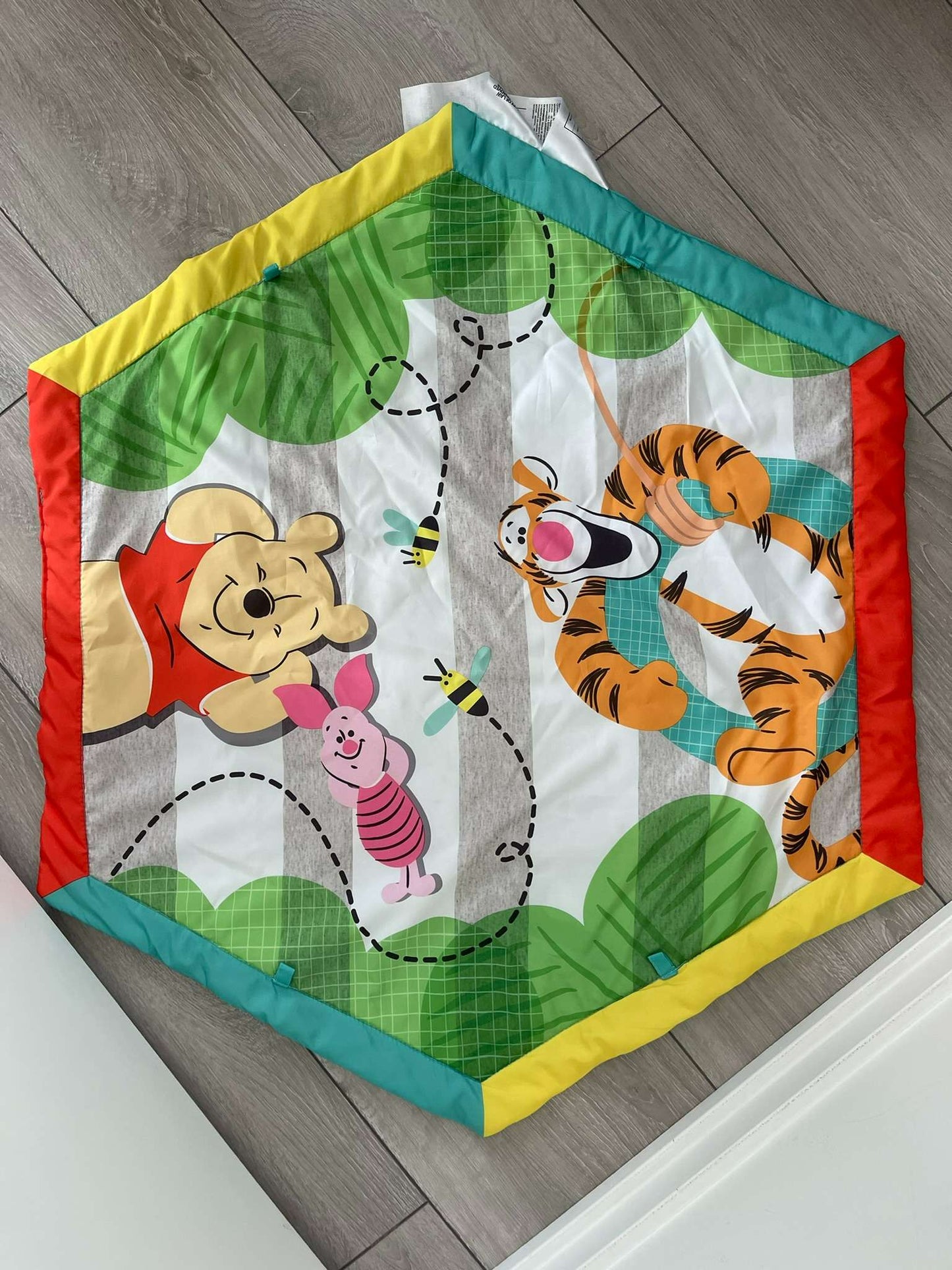 Bright Starts Winnie the Pooh Happy as Can Bee Activity Gym