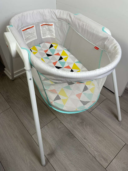 Fisher-Price Stow 'n Go Bassinet