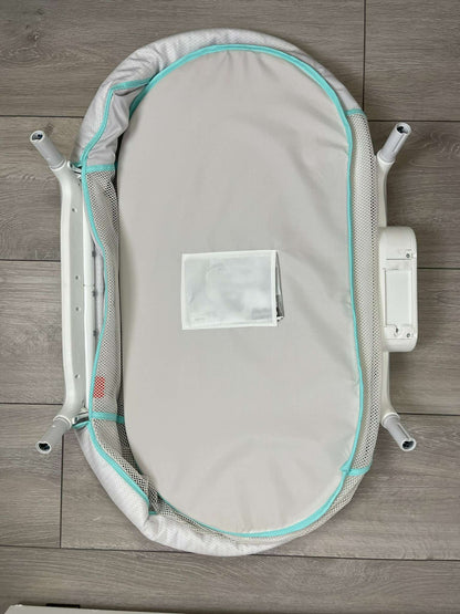 Fisher-Price Stow 'n Go Bassinet