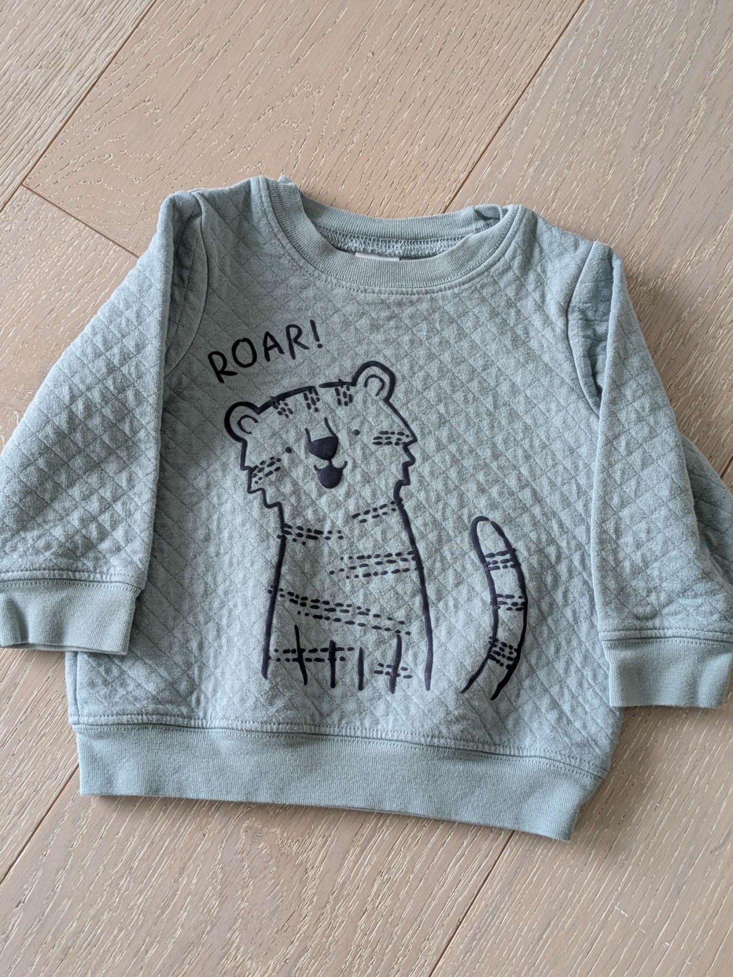 3 baby sweater bundle, Kids 12 Month (9-12M)