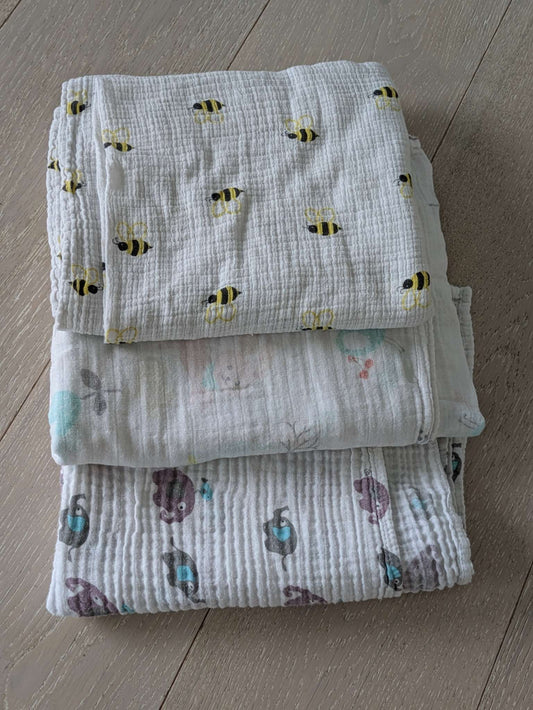 Receiving blankets, swaddle blankets- bundle of 3