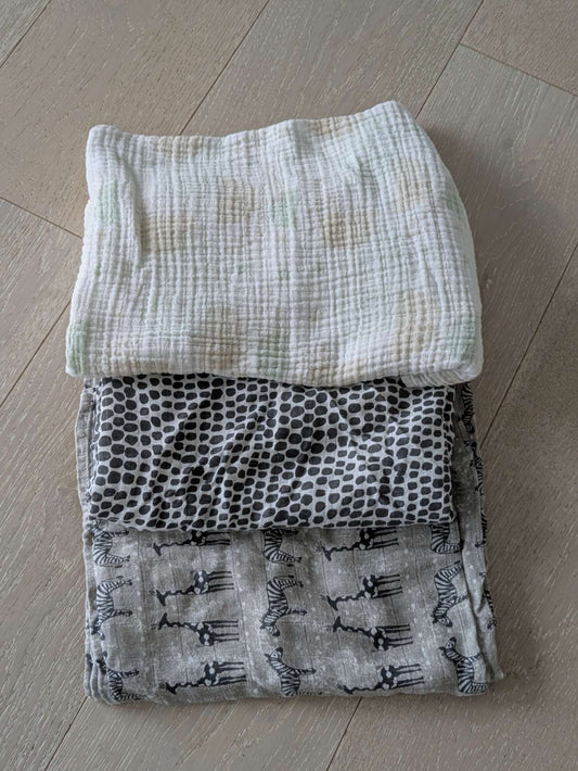 Receiving blankets, swaddle blankets- bundle of 3