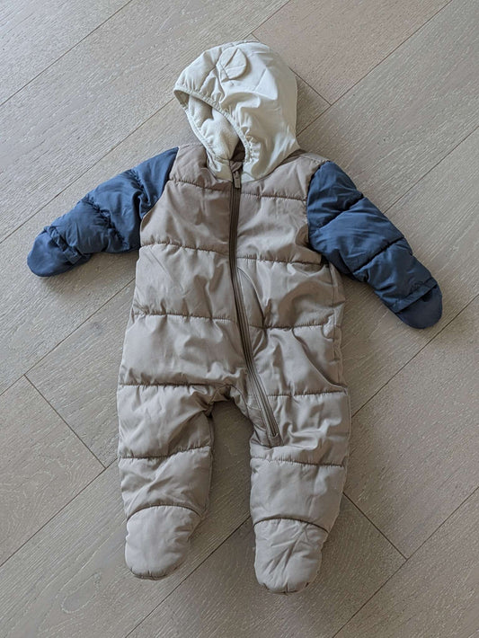 Old Navy one-piece snowsuit, beige and blue, Kids 12 Month (9-12M)