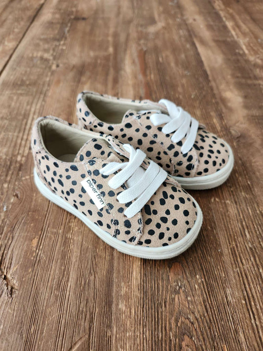 Piper Finn, Cheetah low top sneakers, toddler Size 4, like new, Shoes 4 (Baby: 0-12 mth)