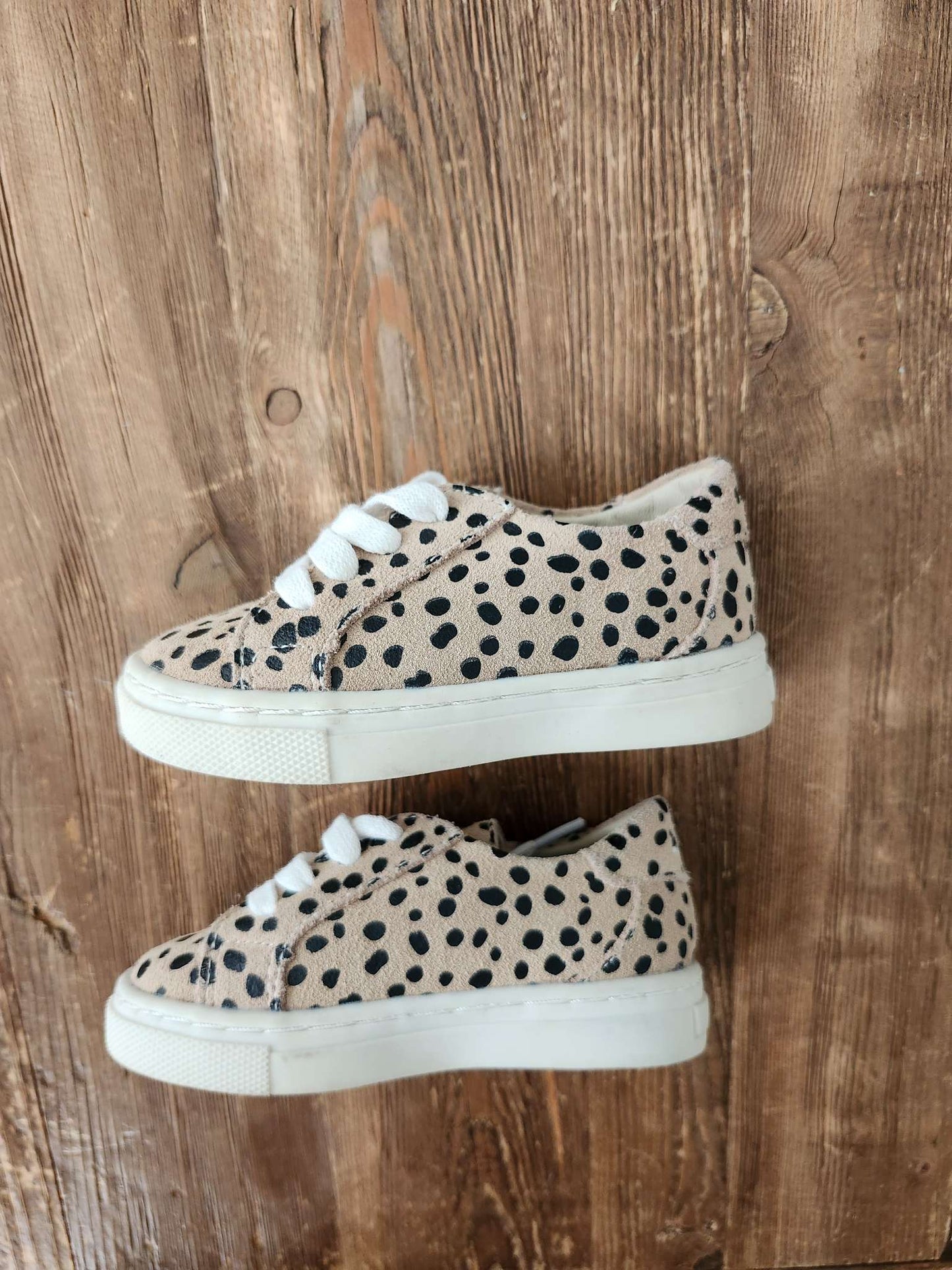 Piper Finn, Cheetah low top sneakers, toddler Size 4, like new, Shoes 4 (Baby: 0-12 mth)