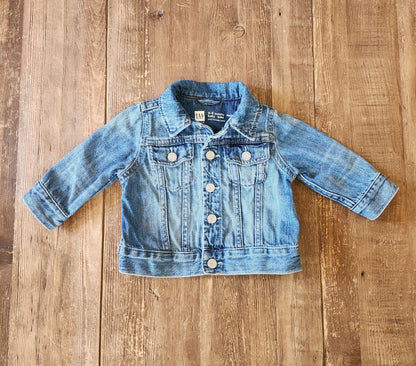 Gap baby, denim jacket, 0-6M, EUC, Kids 6 Month (3-6M)