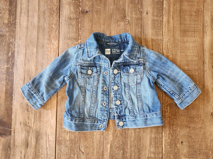 Gap baby, denim jacket, 0-6M, EUC, Kids 6 Month (3-6M)
