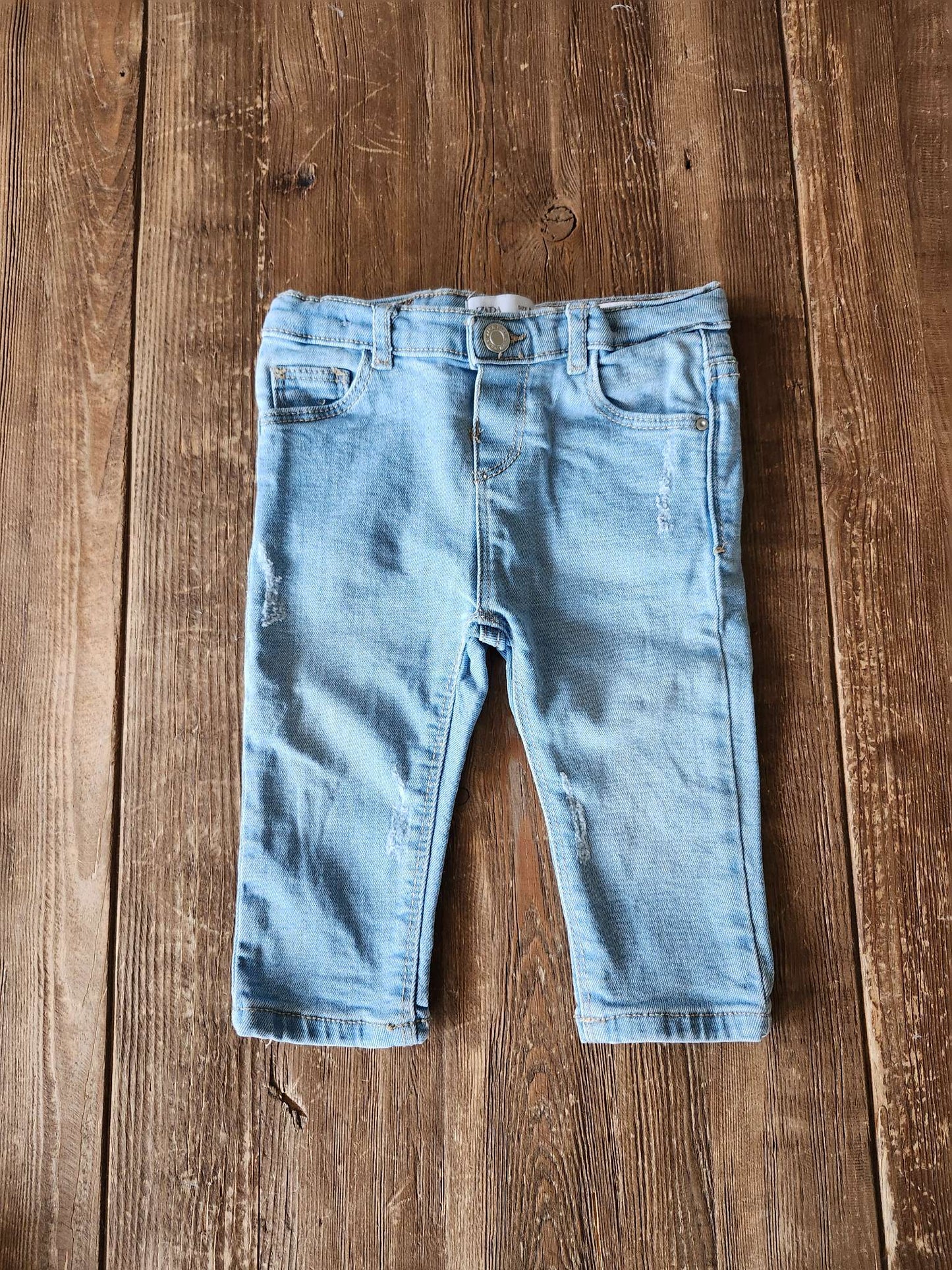 Zara distressed jeans, 6-9M, like new, Kids 9 Month (6-9M)