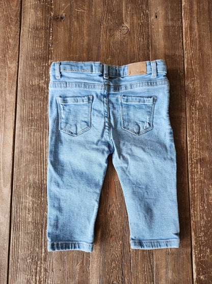 Zara distressed jeans, 6-9M, like new, Kids 9 Month (6-9M)