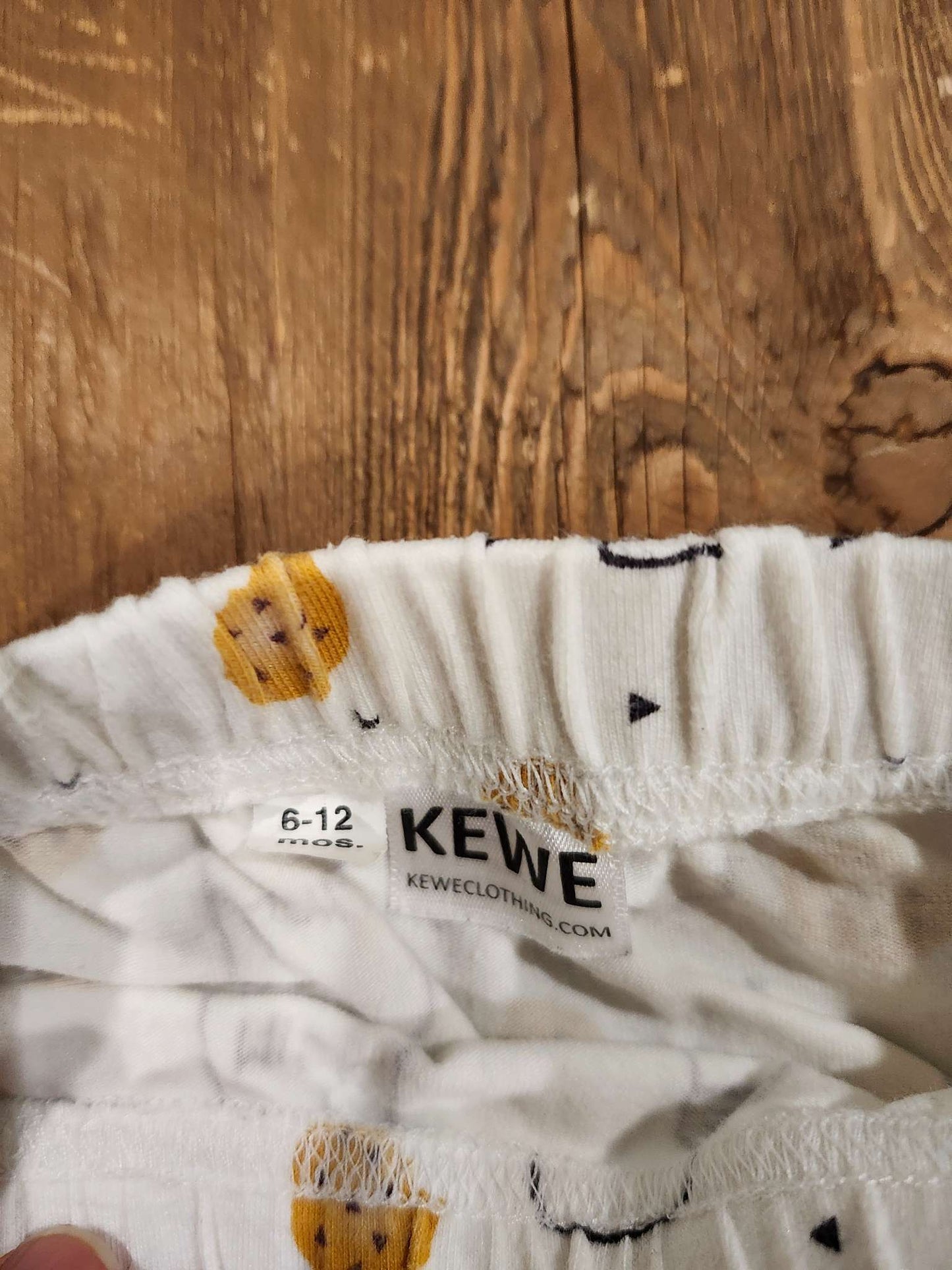 Kewe Clothing, milk and cookies leggings, 6-12M, EUC, Kids 9 Month (6-9M)