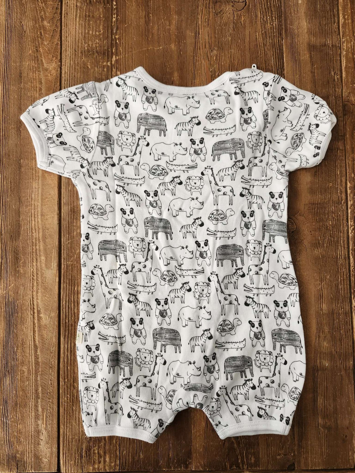 Baby organic short sleeve romper, 6-9 months, EUC, Kids 9 Month (6-9M)