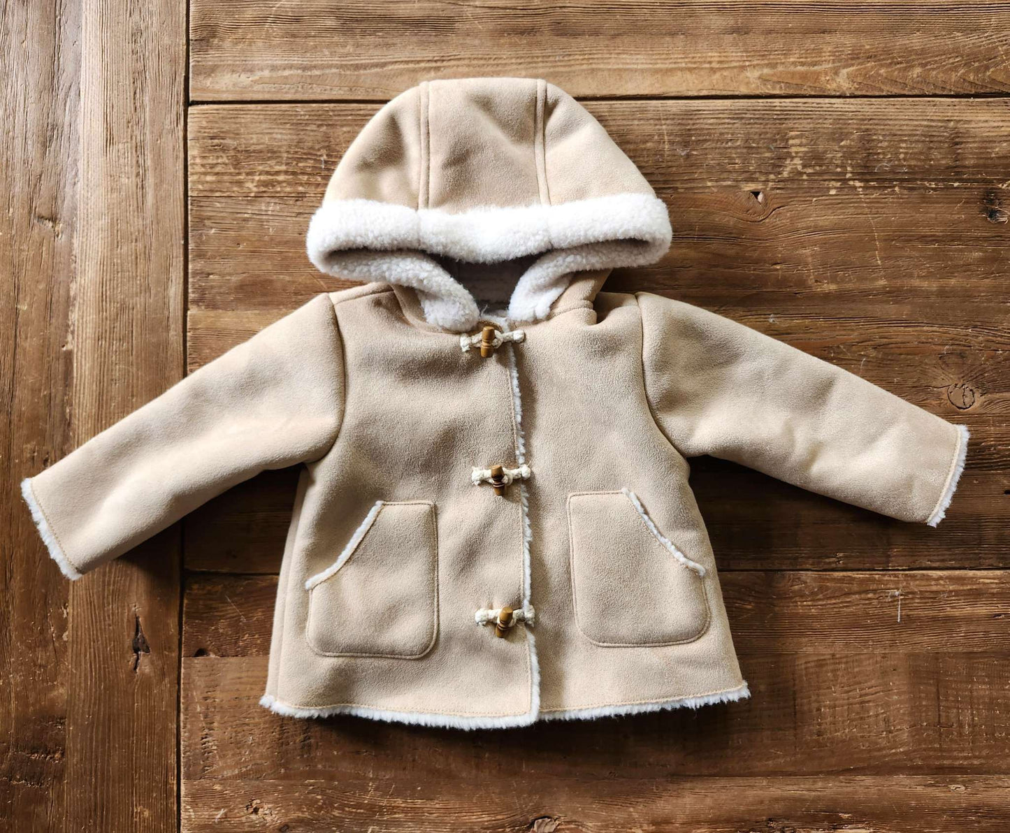 Zara sherpa baby coat, 3-6 months, like new, Kids 6 Month (3-6M)