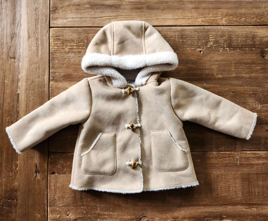 Zara sherpa baby coat, 3-6 months, like new, Kids 6 Month (3-6M)