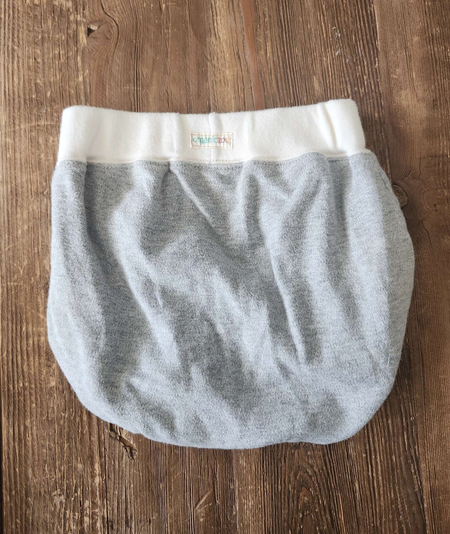 Organic Zoo, grey shorts / diaper cover, 6-12M, VGUC, Kids 9 Month (6-9M)
