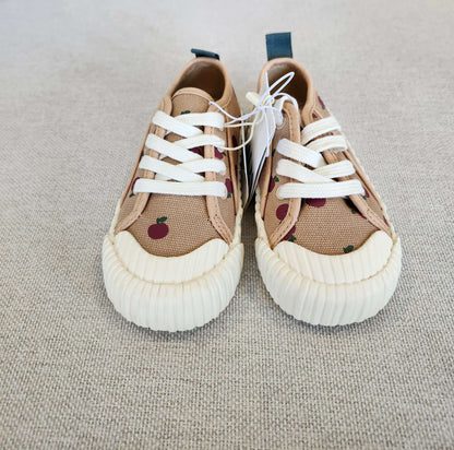 Zara apple sneakers, EUR 22 (size 6.5), NWT, Shoes 6.5 (Walkers:12-24 mth)