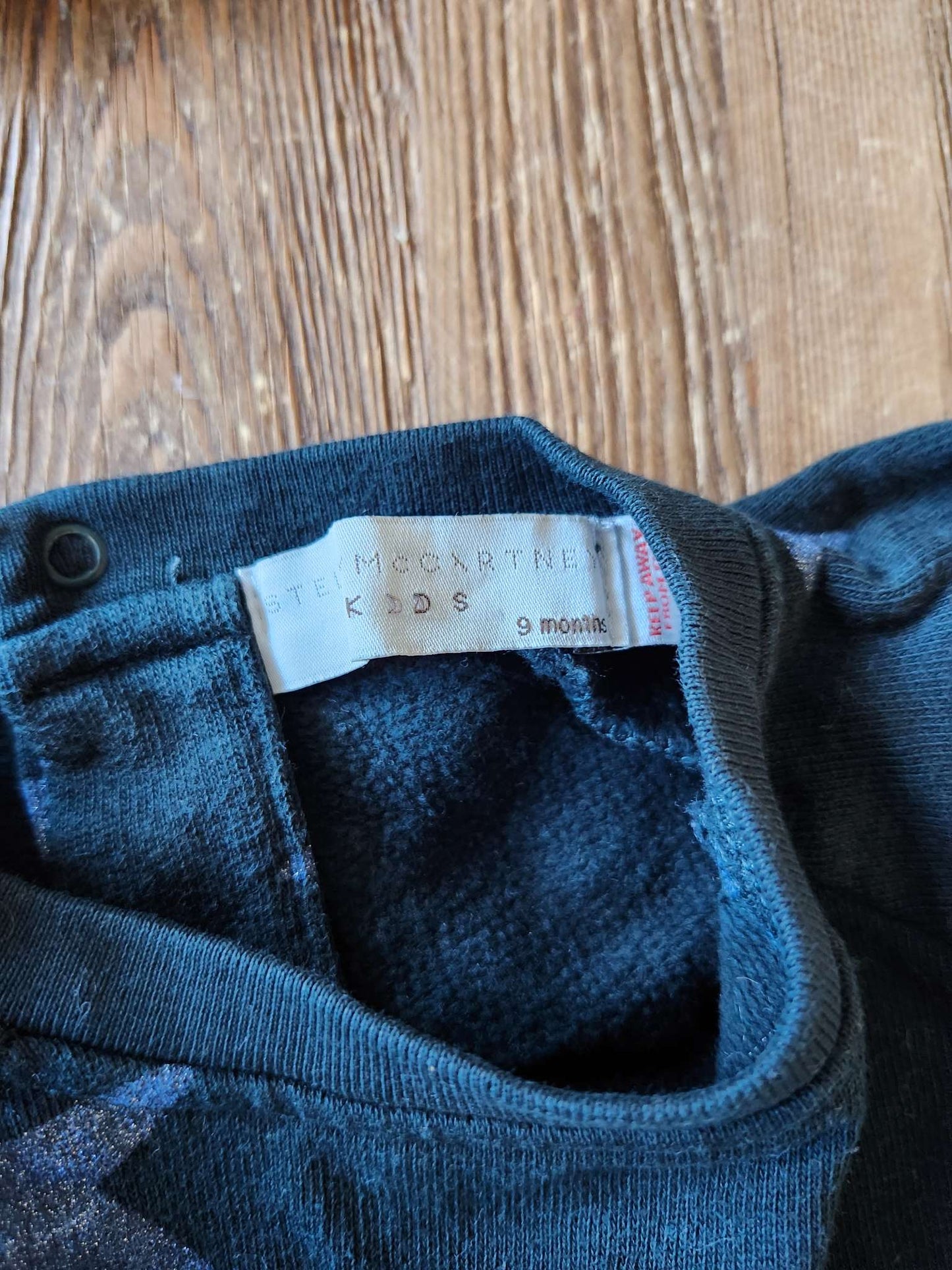 Stella McCartney star sweatshirt, 9M, EUC, Kids 9 Month (6-9M)