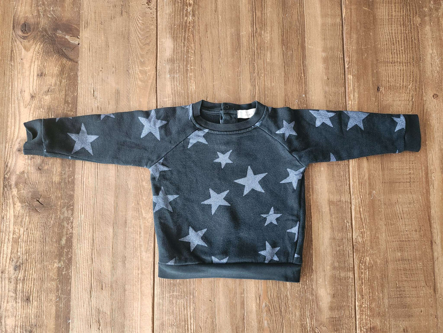 Stella McCartney star sweatshirt, 9M, EUC, Kids 9 Month (6-9M)