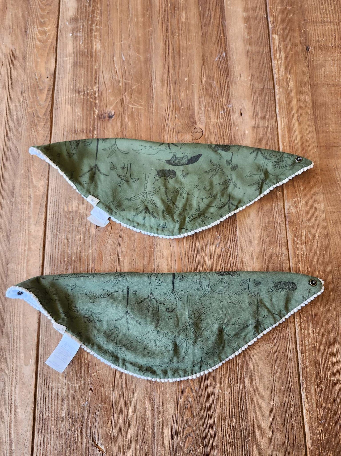 Red Caribou, organic bandana bib, like new