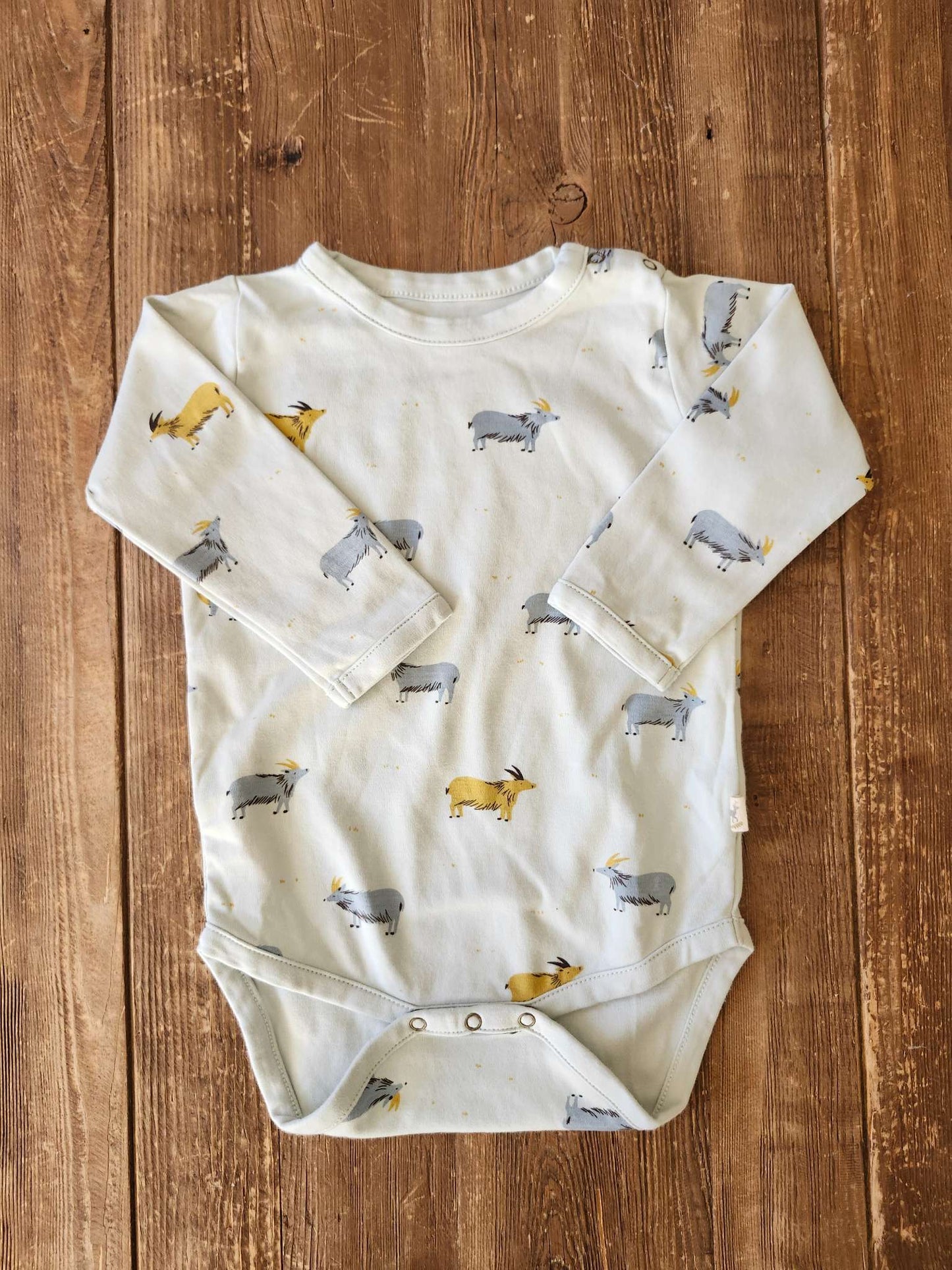 Red Caribou, organic goat onesie, 12-18M, like new, Kids 18 Month (12-18M)